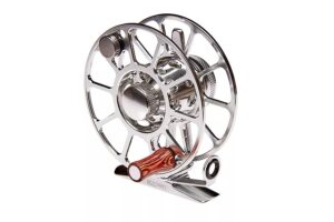 Катушка инерционная HIGASHI Мод. HI-85S